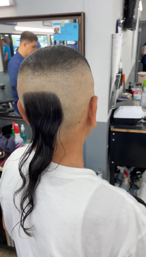 Awful Haircuts (24 pics)