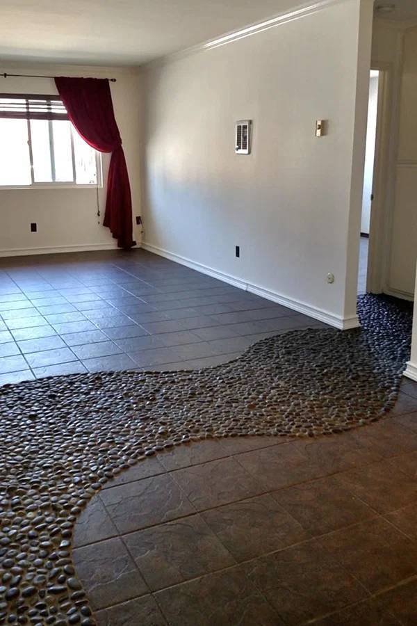 What Is Going On Here? (27 pics)