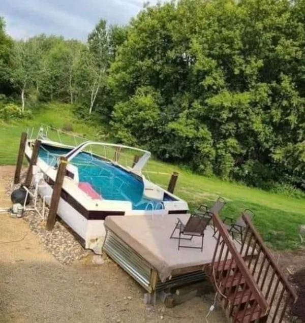 What Is Going On Here? (27 pics)