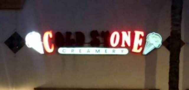 Failed Neon Signs (20 pics)