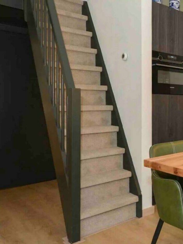 Weird Staircases (25 pics)