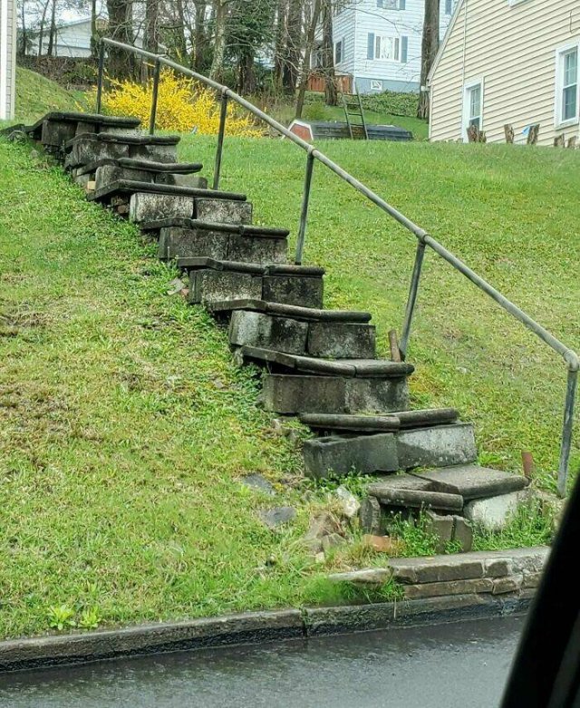 Weird Staircases (25 pics)