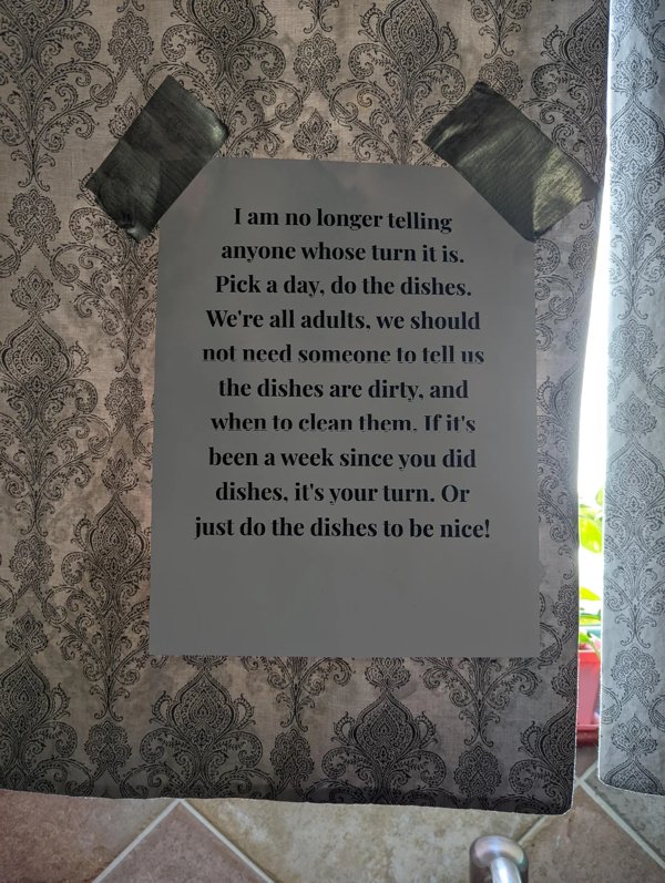 Passive-Aggressive Signs (19 pics)