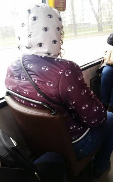 Strange People On Public Transport (20 pics)