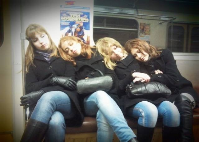 Strange People On Public Transport (20 pics)