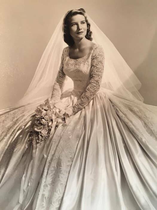 People Share Beautiful Photos From The Past (21 pics)
