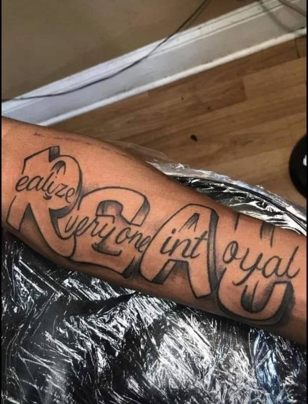 Terrible Tattoos (23 pics)