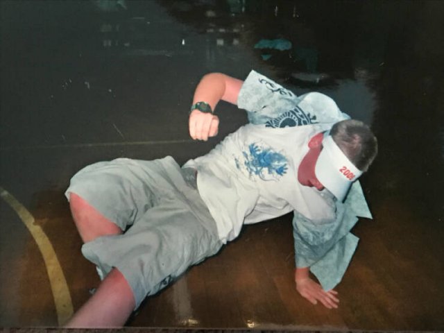 People Share Their Awkward And Funny Retro Photos (23 pics)