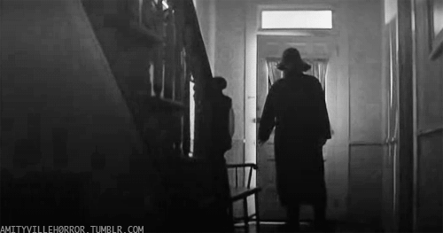 Scary Thoughts (15 gifs) Scary Thoughts (15 gifs)