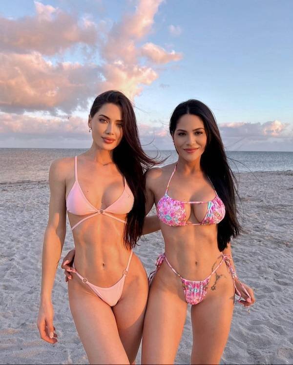 Sporty Girls (32 pics)