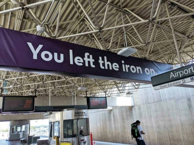 Unusual Finds In Airports (24 pics)