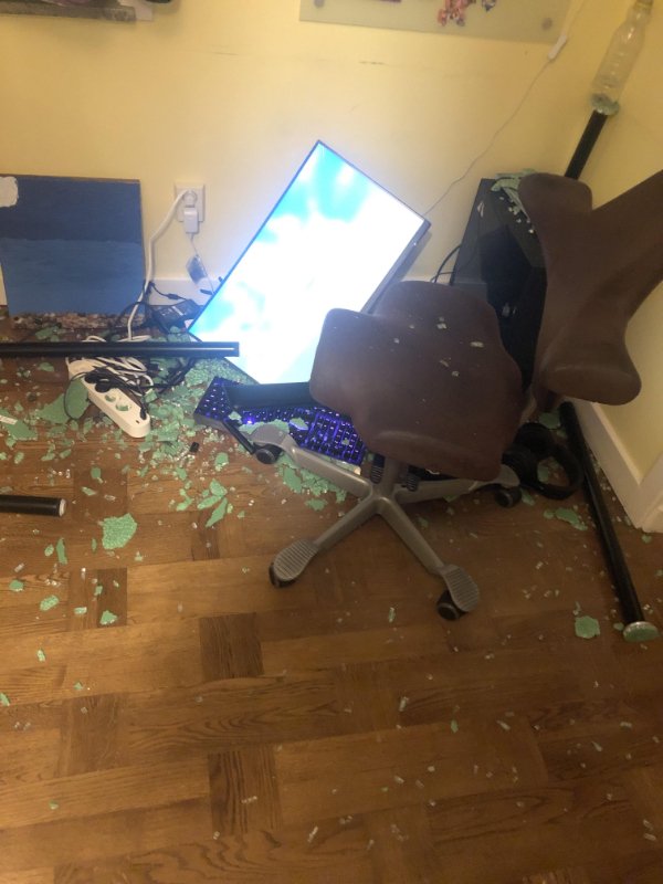 Bad Days Happen (16 pics)