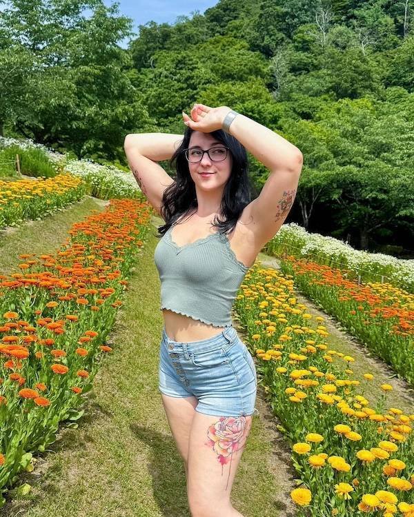Cute Girls (27 pics)
