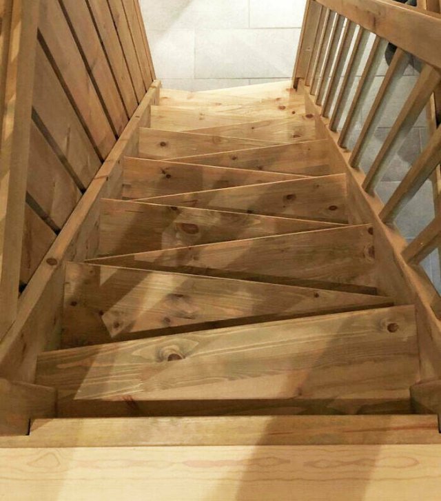 Failed Stair Design (25 pics)