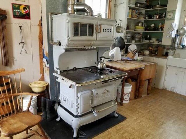 Cool Vintage Kitchens (25 pics)