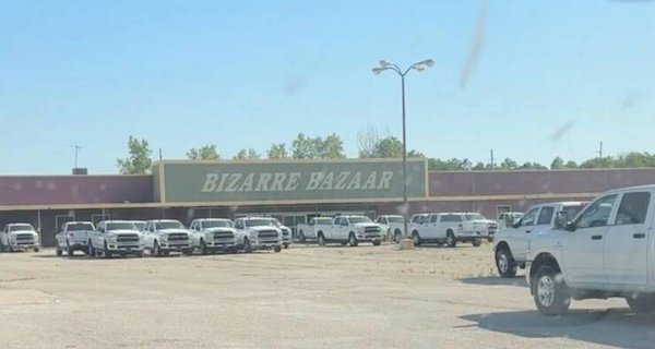 What Is Going On Here? (35 pics)