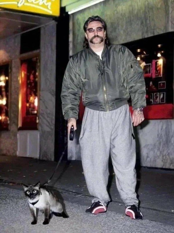 What Is Going On Here? (35 pics)