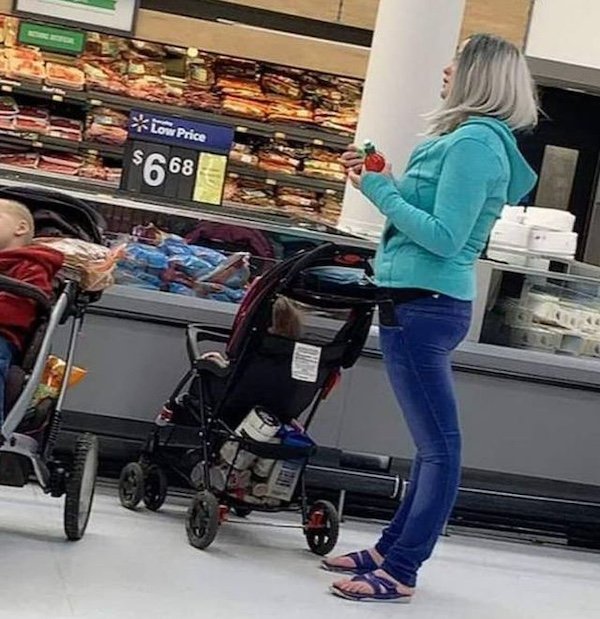 What Is Going On Here? (35 pics)