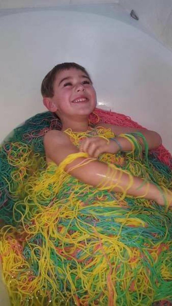 What Is Going On Here? (35 pics)