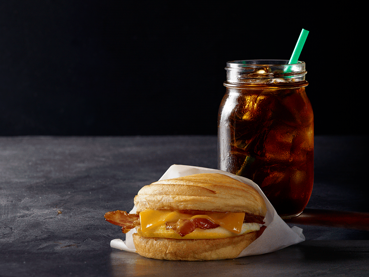 Fast Food Workers Reveal Which Products You Shouldn't Buy (15 gifs) Fast Food Workers Reveal Which Products You Shouldn't Buy (15 gifs)
