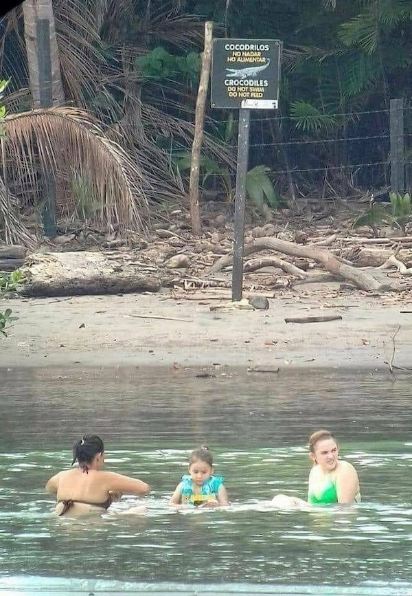 Not Very Smart People (24 pics)