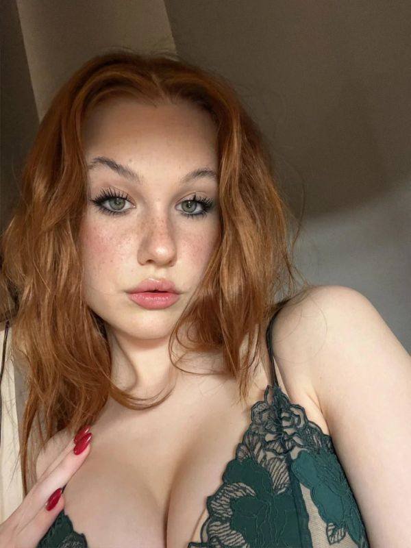 Redhead Girls (33 pics)