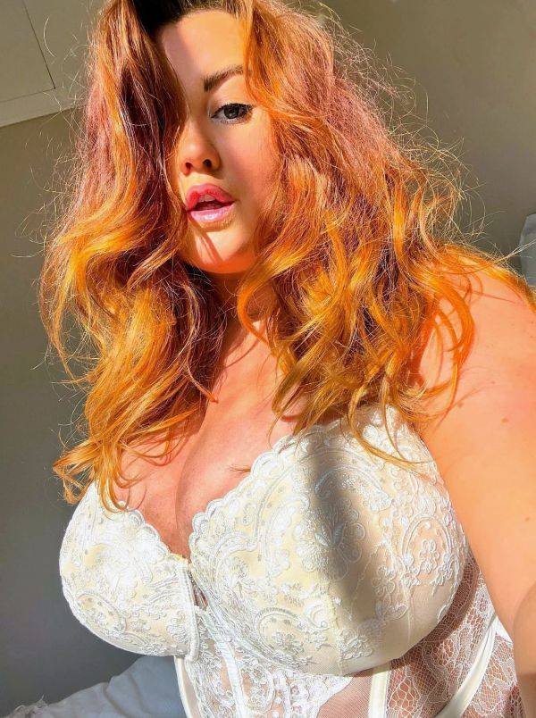 Redhead Girls (33 pics)