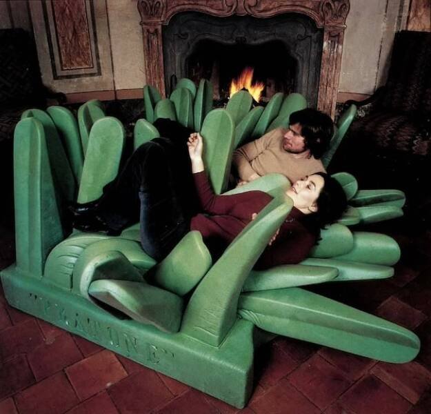What Is Going On Here? (24 pics)