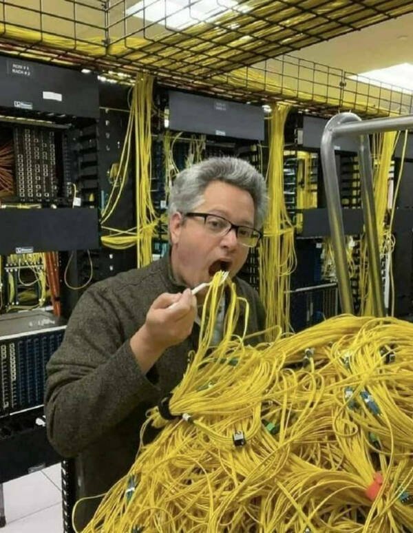 What Is Going On Here? (24 pics)