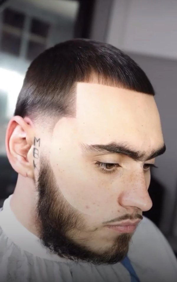 Terrible Haircuts (22 pics)