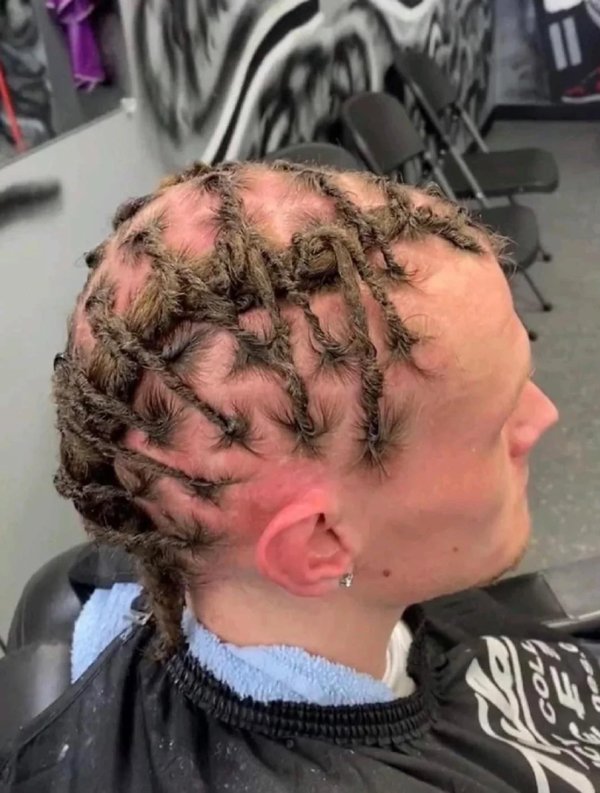 Terrible Haircuts (22 pics)