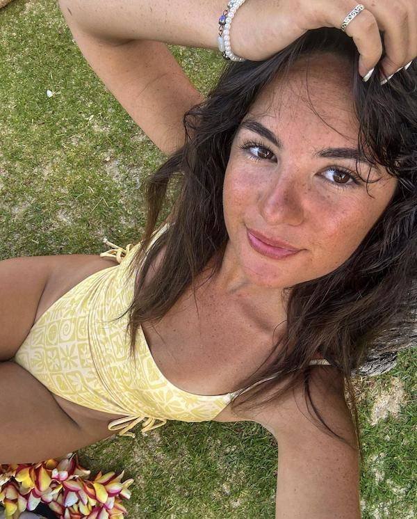 Cute Girls (42 pics)
