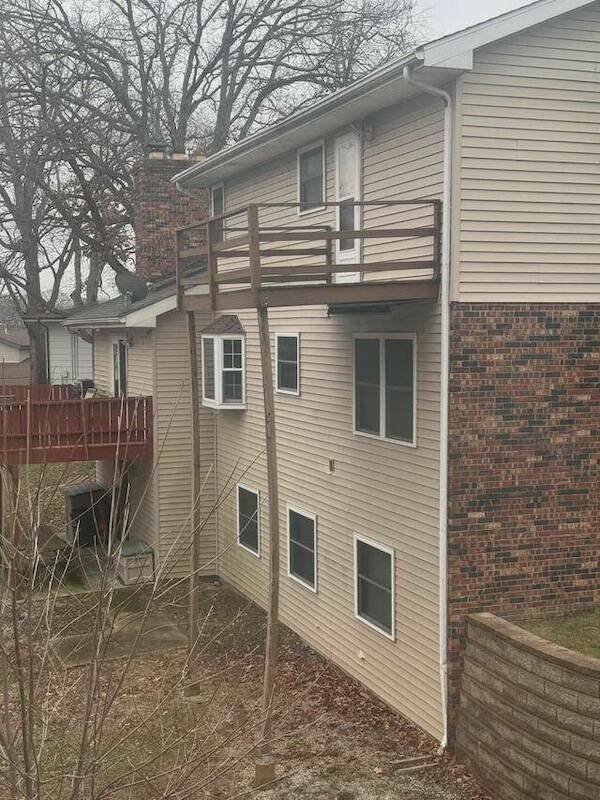 What Is Going On Here? (16 pics)