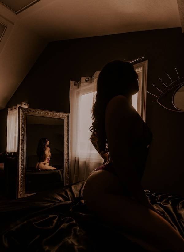 Selfie Girls (42 pics)