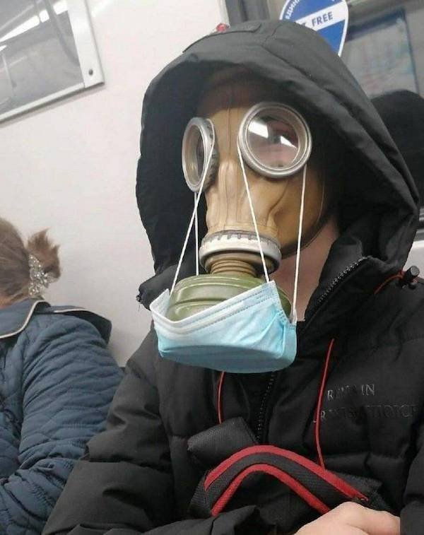 Strange People In The Subway (31 pics)