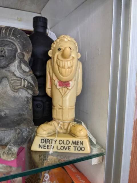 Finds In Thrift Shops (30 pics)