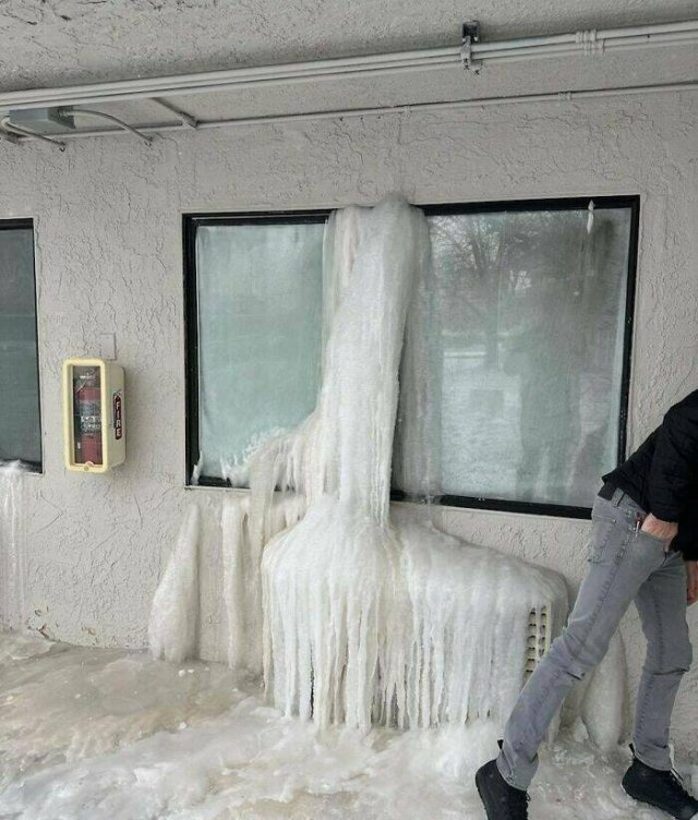 Bad Days Happen (21 pics)