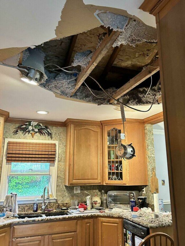 Bad Days Happen (21 pics)