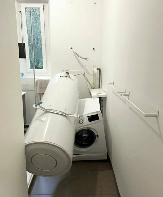 Bad Days Happen (21 pics)