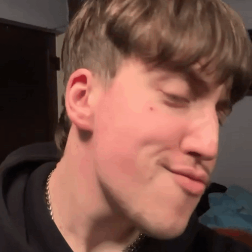 Strange Thoughts (16 gifs) Strange Thoughts (16 gifs)