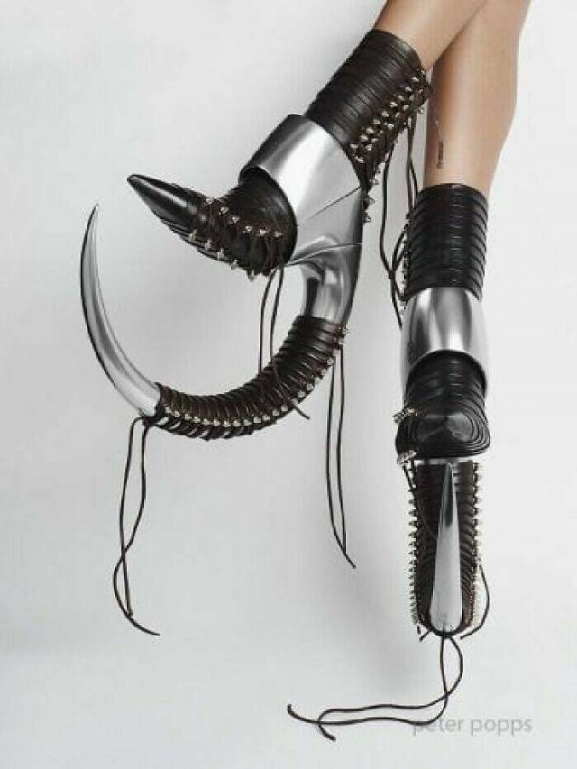 Weird And Awful Shoes (26 pics)