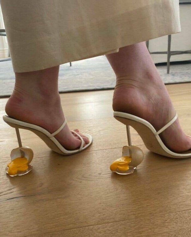 Weird And Awful Shoes (26 pics)