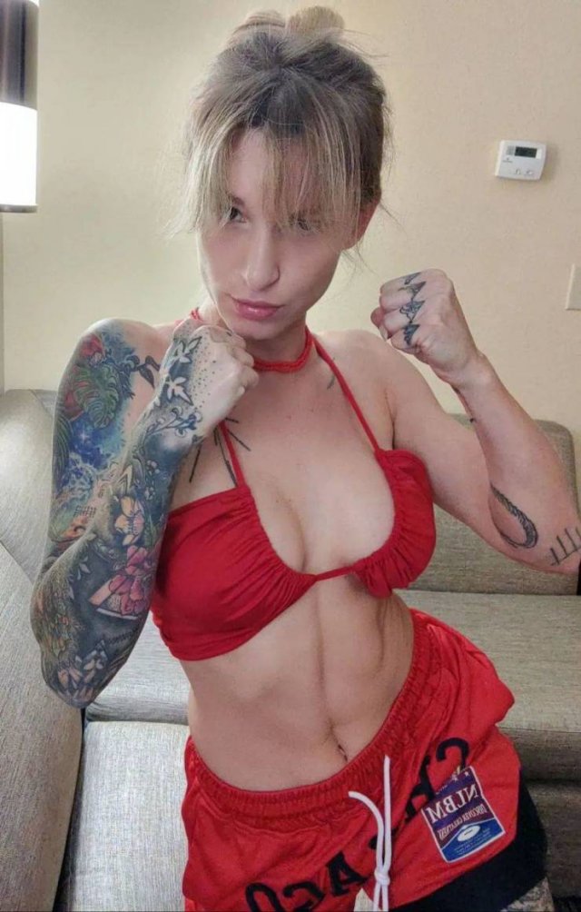 Tattooed Girls (26 pics)