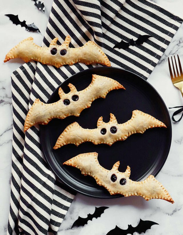 Unusual Halloween Snacks (25 pics)