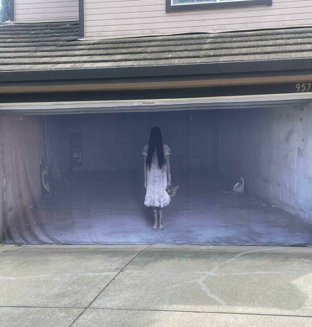 Epic Halloween Decorations (25 pics)