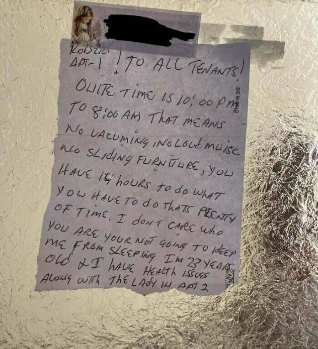 Awful Neighbors (23 pics)