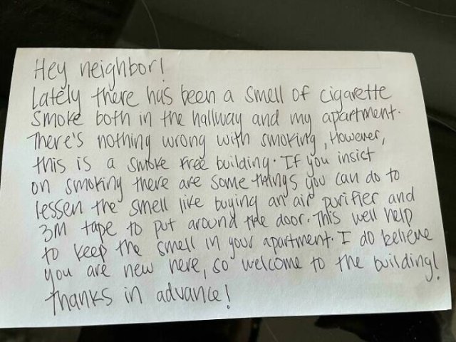 Awful Neighbors (23 pics)