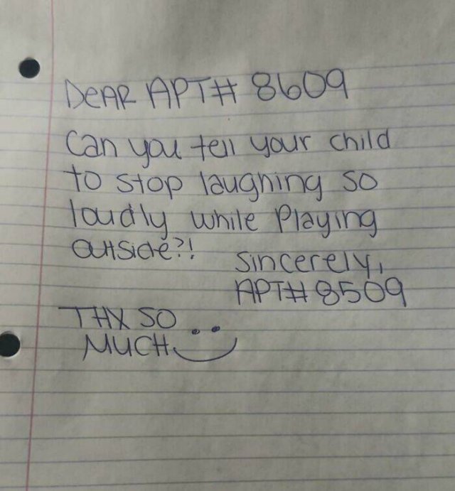 Awful Neighbors (23 pics)