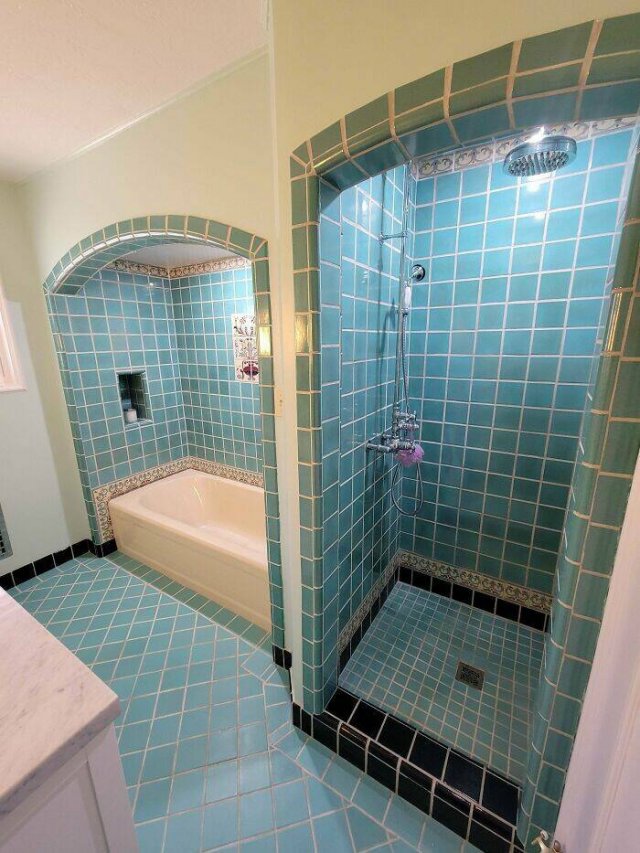 Century-Old Homes And Finds In Them (25 pics)