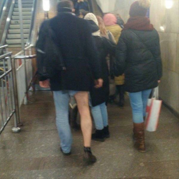 Odd People In The Subway (38 pics)